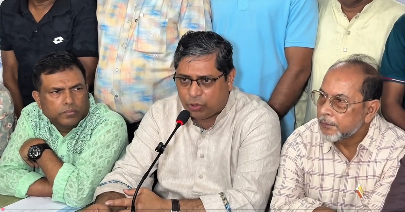 বগুড়ায় মেগা উন্নয়ন প্যাকেজ,উড়াল রেলপথ, বিমানবন্দর ও বিশ্ববিদ্যালয়ের বড় সুখবর :মীর শাহে আলম