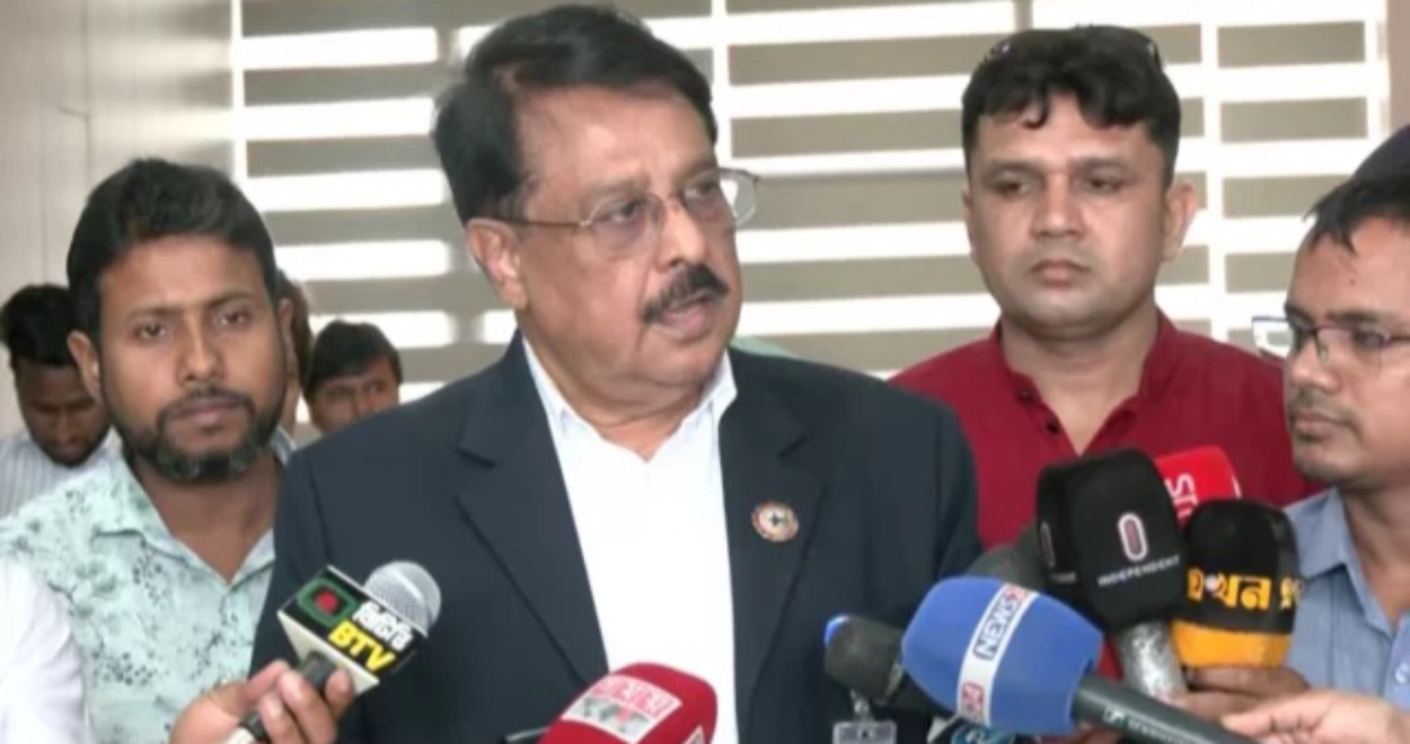 বর্তমান সংকটের জন্য সরকার দায়ী নয়: প্রধানমন্ত্রীর মুখ্যসচিব